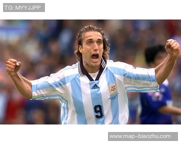 球星球品足球:从场上风采到场下品德,全面解析明星球员的综合影响力 球星球品足球:从场上风采到场下品德,全面解析明星球员的综合影响力