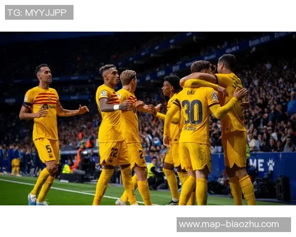 盘点那些在绿茵场上以抖肩动作惊艳球迷的传奇足球球星 盘点那些在绿茵场上以抖肩动作惊艳球迷的传奇足球球星